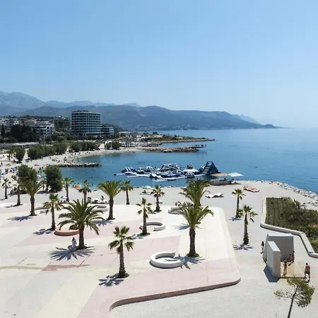 Seaside Escape * Split