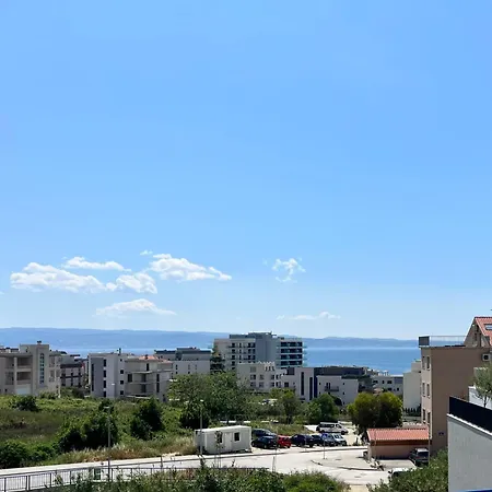 Seaside Escape ספליט